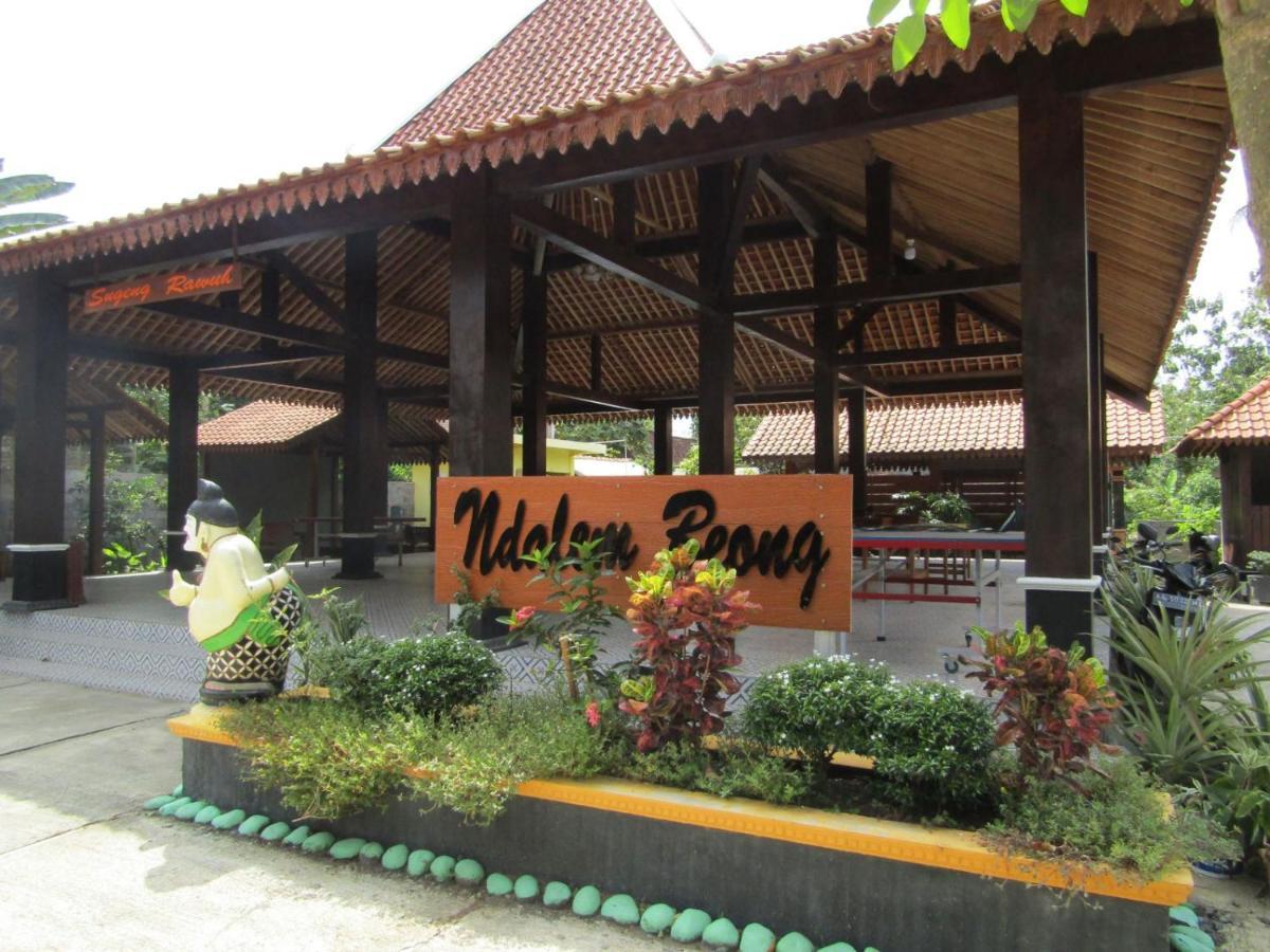 Penginapan Wardi Syariah Borobudur by Ndalem Beong Magelang Bagian luar foto